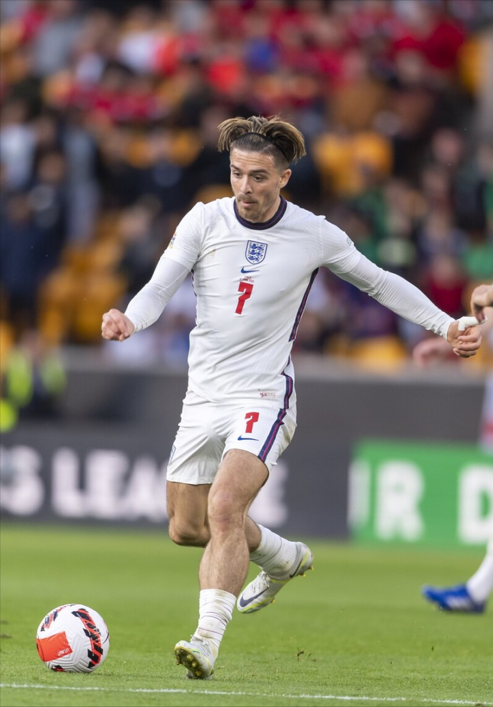 偷师詹皇？老鹰官方晒休赛期杰伦-约翰逊与詹姆斯合练照：强者互励