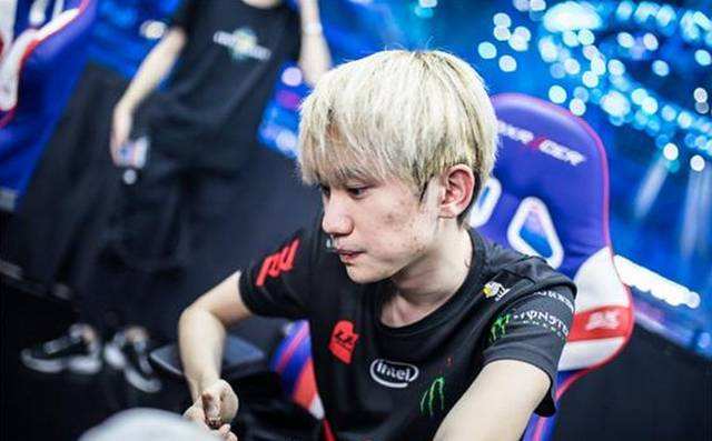 考虑到他的 考虑到他的