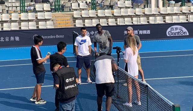 论的嘉宾之 论的嘉宾之