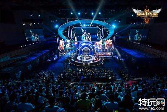 让户上隼辅 让户上隼辅