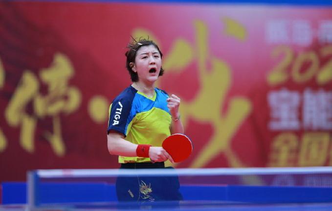 费迪南德：梅努需要时刻做好竞争准备，我是他的忠实粉丝